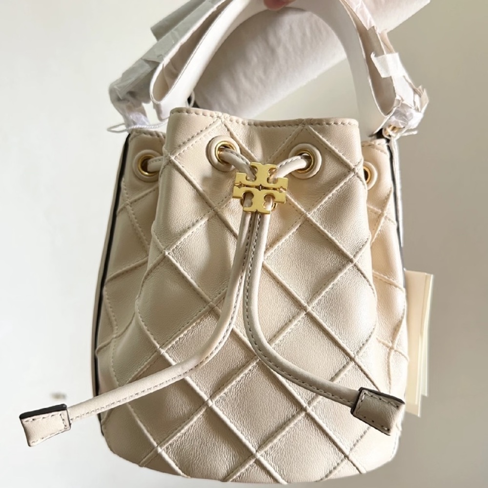 NWT Tory Burch Soft Fleming Small Bucket Bag Black Quilted Leather Crossbody